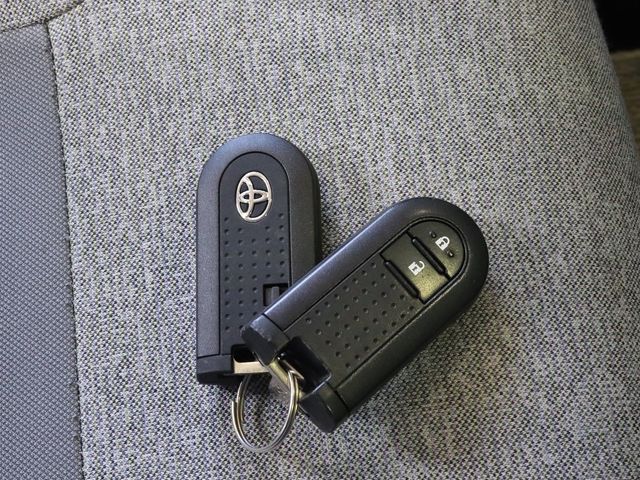 Toyota PASSO 2017-05 8700-14