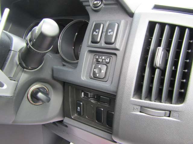 Mitsubishi DELICA D5 2016-12 9748-15