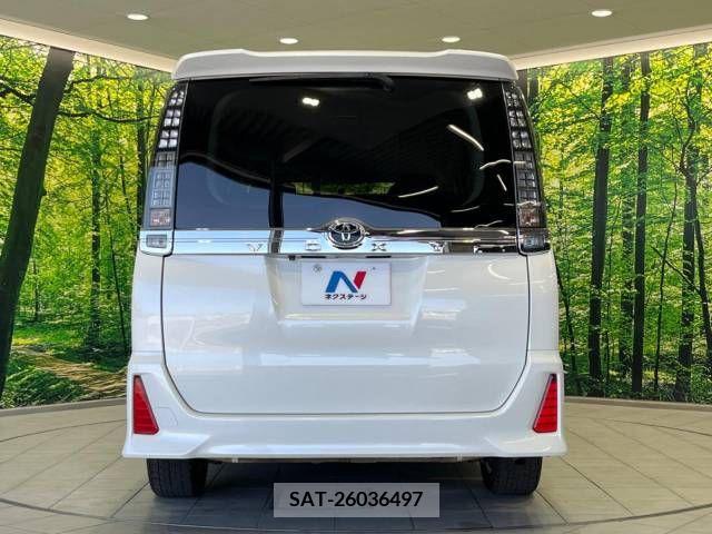 Toyota VOXY 2015-12 288902-15