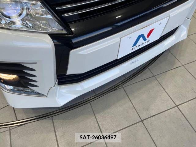 Toyota VOXY 2015-12 288902-4