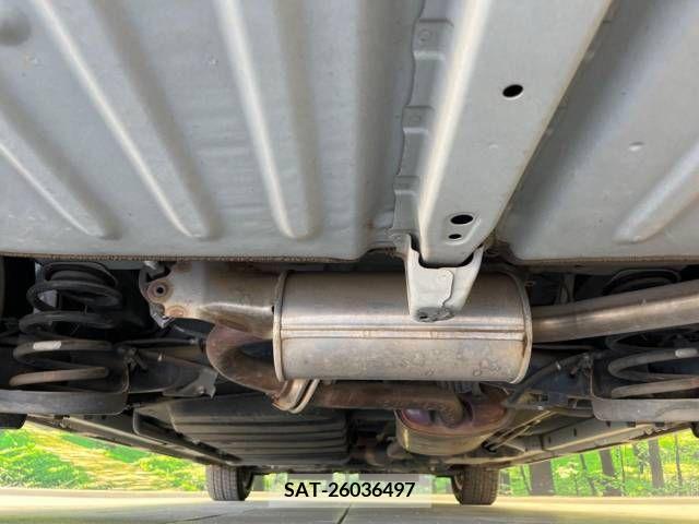 Toyota VOXY 2015-12 288902-19