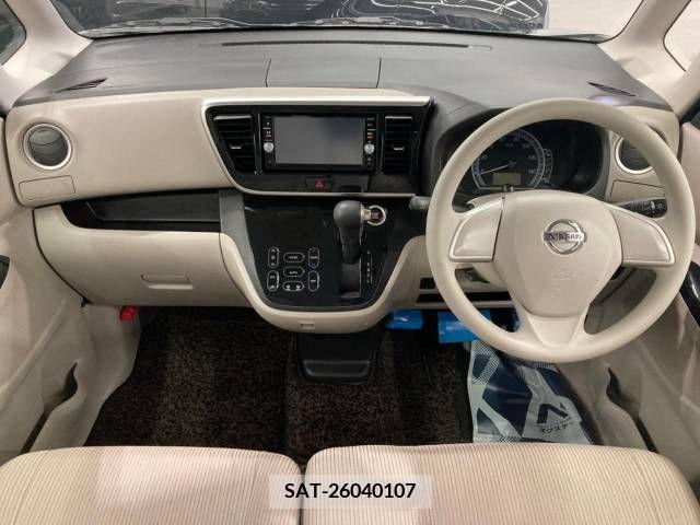 Nissan DAYZ 2015-10 387705-1