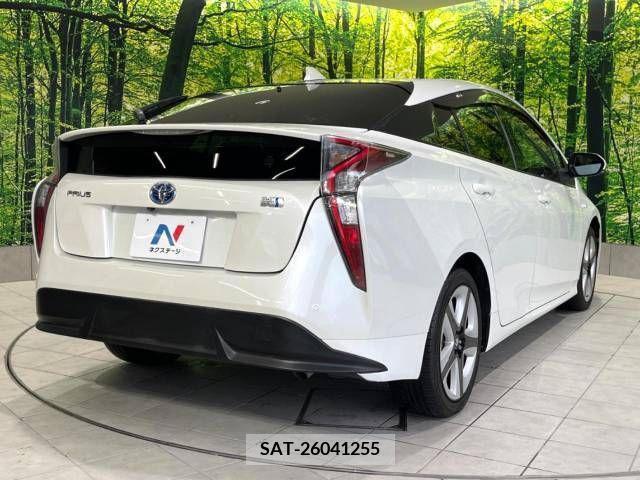 Toyota PRIUS 2016-07 338095-17