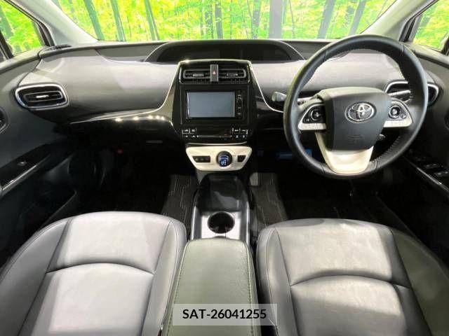 Toyota PRIUS 2016-07 338095-1