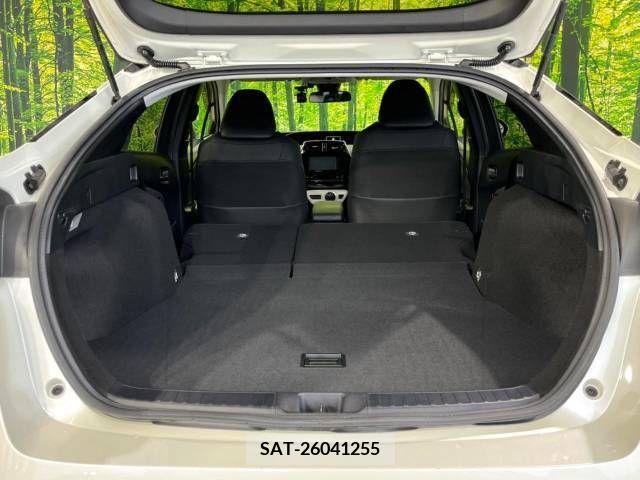 Toyota PRIUS 2016-07 338095-10