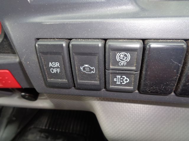 Isuzu ELF TRUCK 2016-10 15977-10