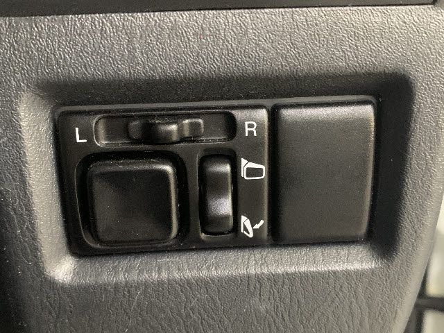 Suzuki JIMNY SIERRA 2005-03 22895-11