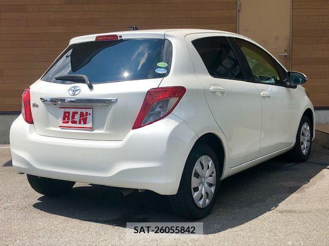 Toyota VITZ 2013-07 370157-2