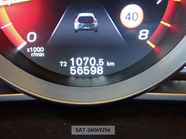 Volvo V40 2015-06 347841-10