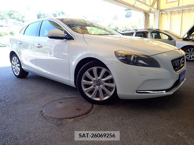 Volvo V40 2015-06 347841-0