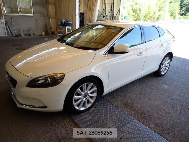 Volvo V40 2015-06 347841-6
