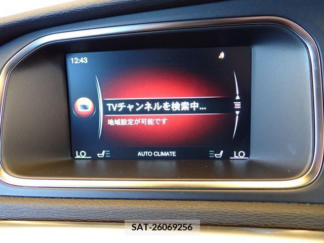 Volvo V40 2015-06 347841-12