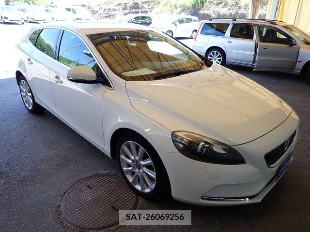 Volvo V40 2015-06 347841-3