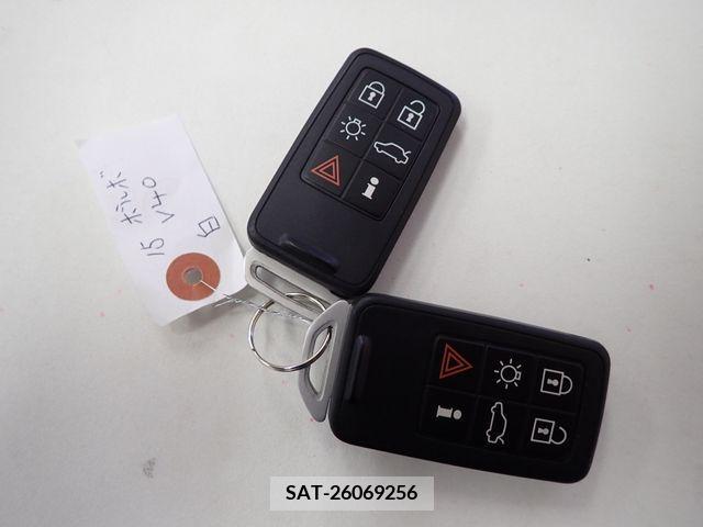 Volvo V40 2015-06 347841-26