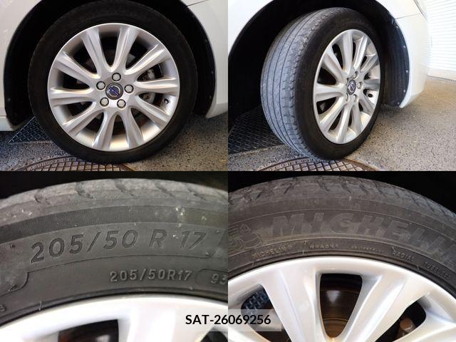 Volvo V40 2015-06 347841-23