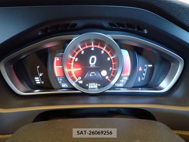 Volvo V40 2015-06 347841-9