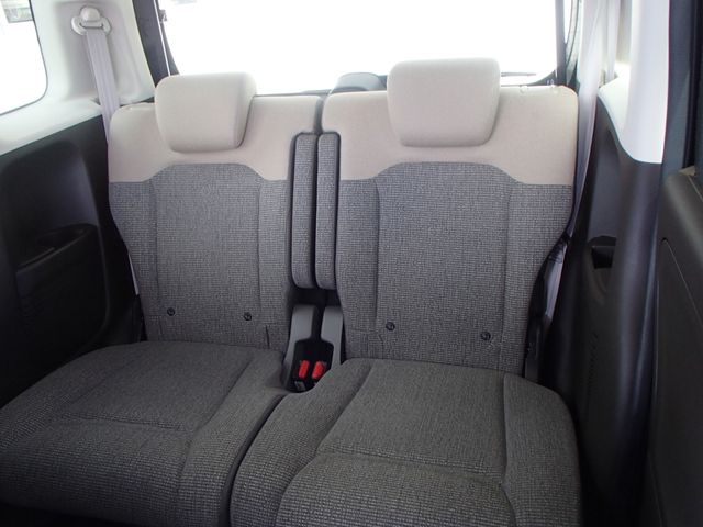 Honda N BOX 2022-05 23173-11