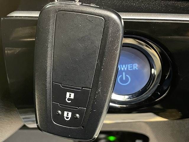 Toyota PRIUS 2016-01 11477-9
