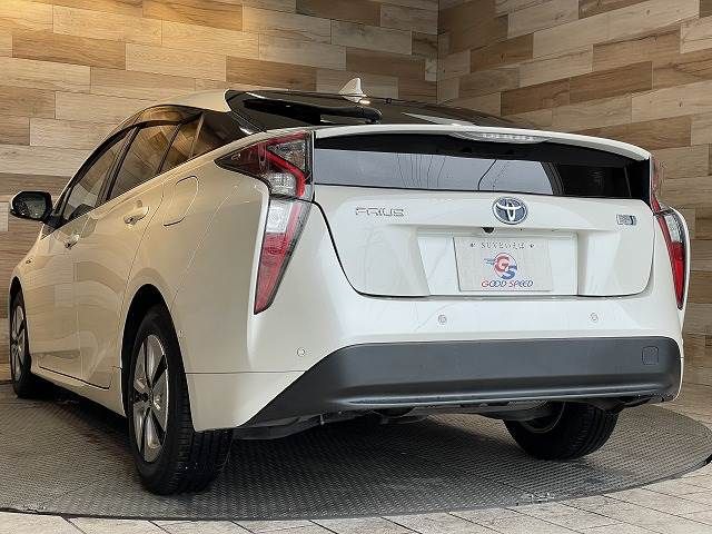 Toyota PRIUS 2016-01 11477-16