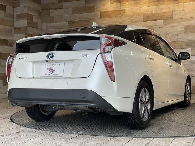 Toyota PRIUS 2016-01 11477-15