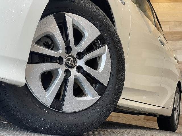 Toyota PRIUS 2016-01 11477-19
