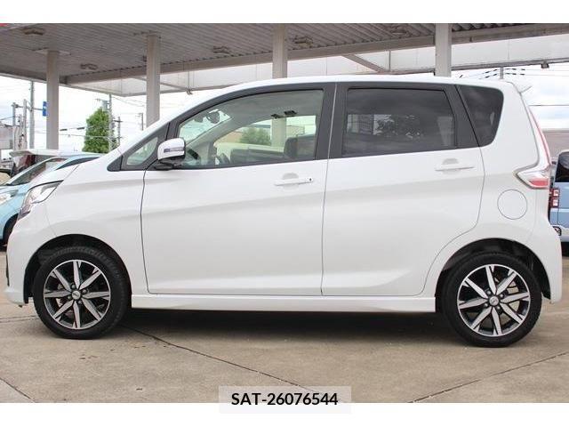 Nissan DAYZ 2017-05 296062-7