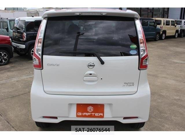 Nissan DAYZ 2017-05 296062-9