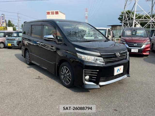 Toyota VOXY 2015-02 370478-17
