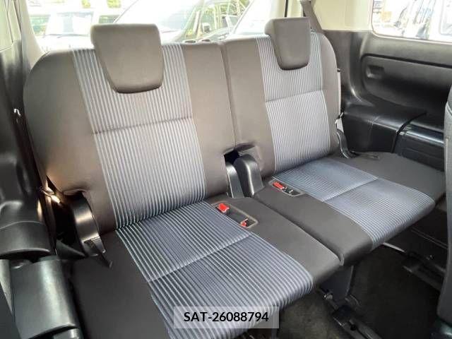 Toyota VOXY 2015-02 370478-10