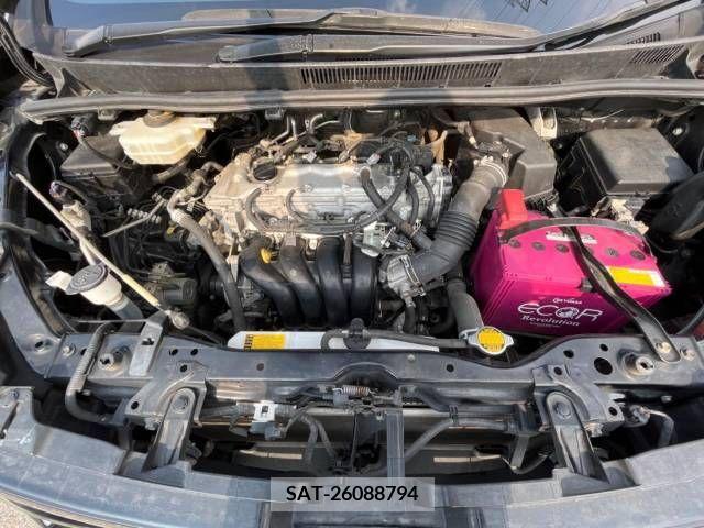 Toyota VOXY 2015-02 370478-19