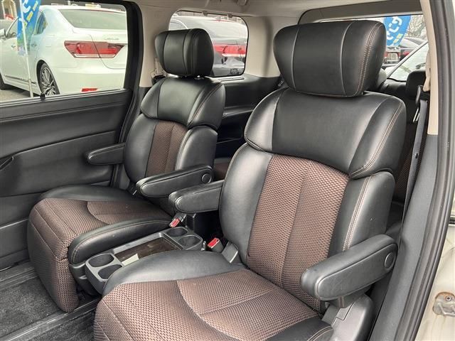 Nissan ELGRAND 2013-03 1105-17