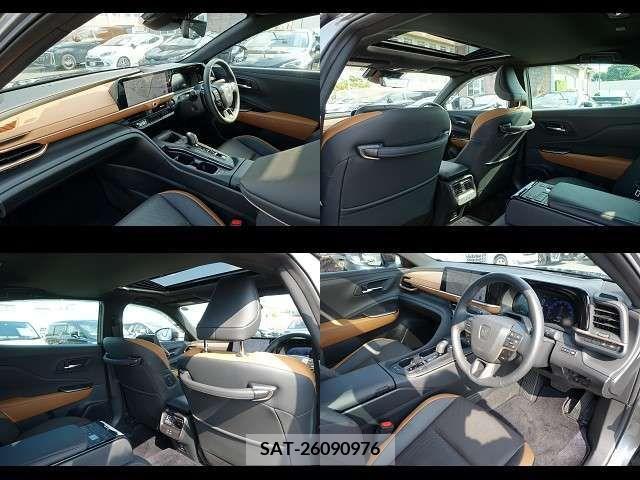 Toyota CROWN 2022-11 337324-17