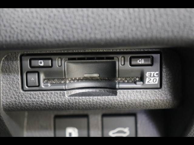 Toyota CROWN 2022-10 9097-6