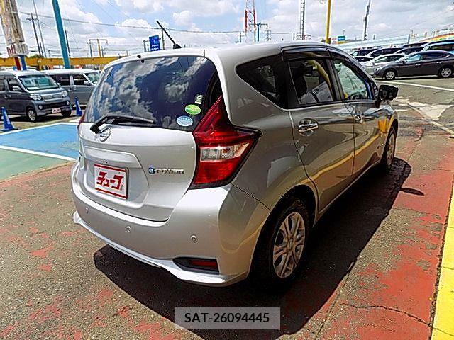 Nissan NOTE 2017-08 280067-1