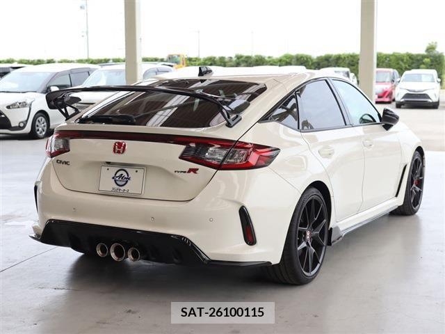 Honda CIVIC 2023-08 302712-3