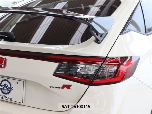 Honda CIVIC 2023-08 302712-8