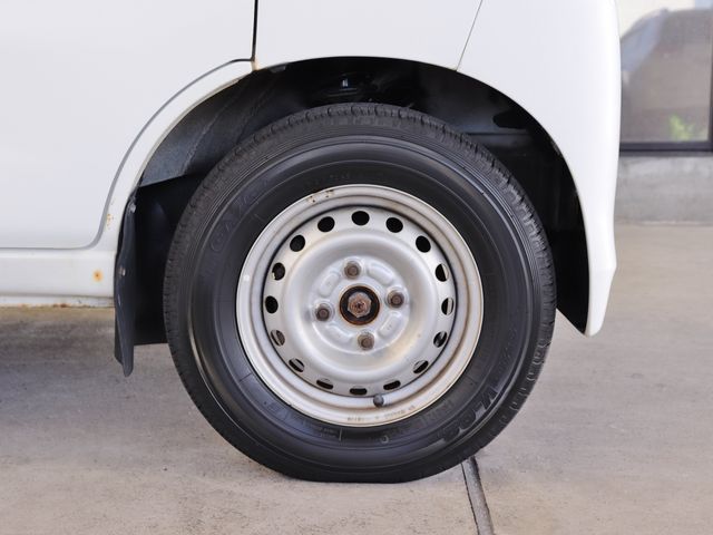 Daihatsu HIJET CARGO 2011-06 25404-3
