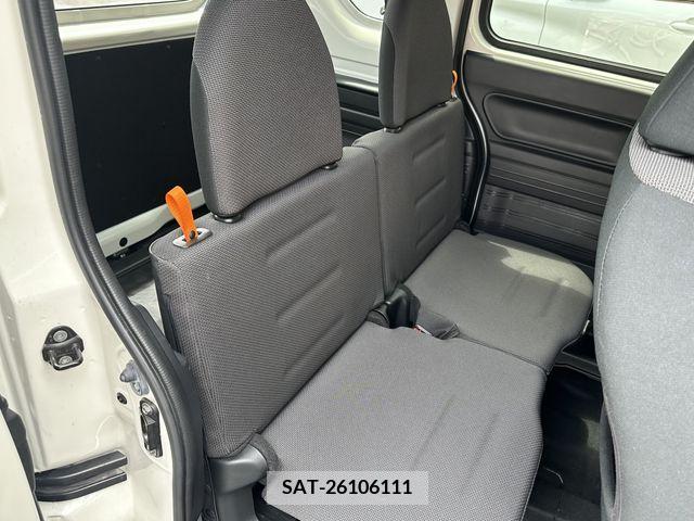 Honda N-VAN 2019-04 383329-15