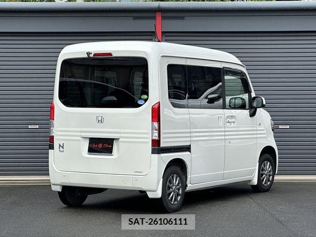 Honda N-VAN 2019-04 383329-2
