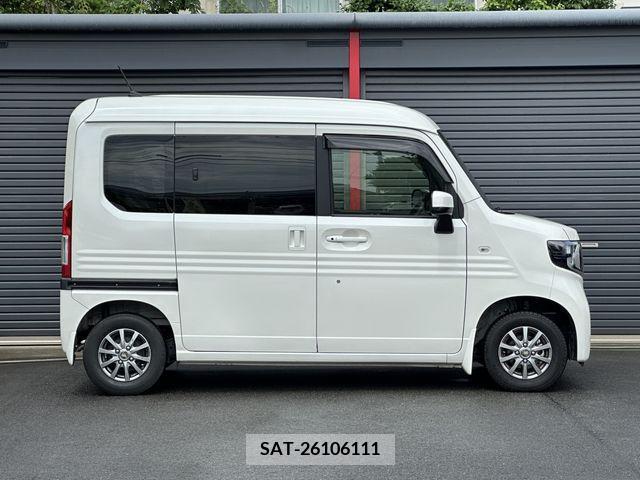 Honda N-VAN 2019-04 383329-23
