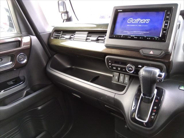 Honda N BOX CUSTOM 2020-02 194750-9