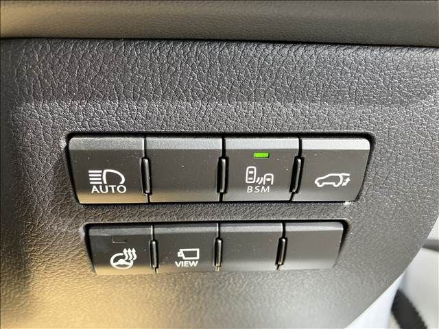 Lexus NX 2018-03 2371-10