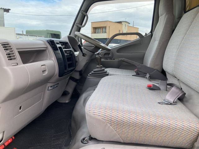 Toyota DYNA TRUCK 2002-11 13656-9