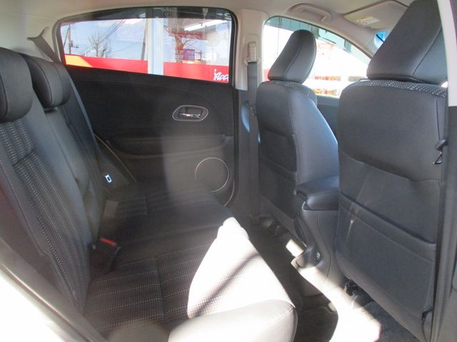 Honda VEZEL 2018-03 194979-15