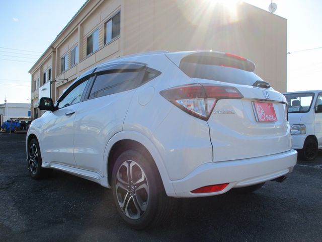 Honda VEZEL 2018-03 194979-6