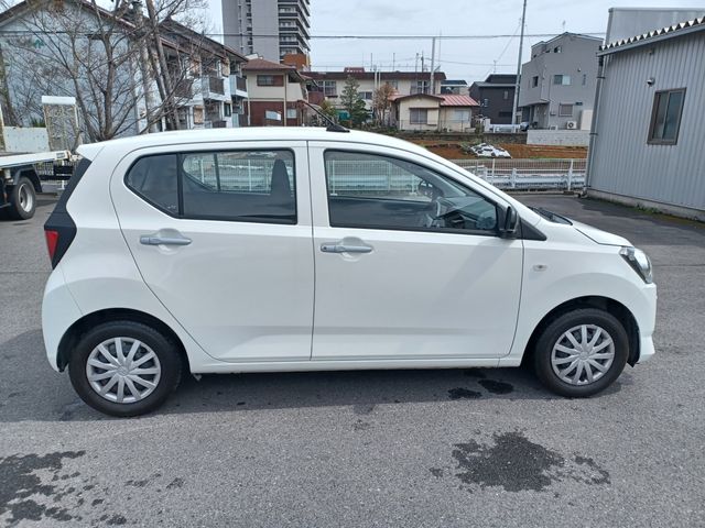 Toyota PIXIS EPOCH 2018-01 1204-3