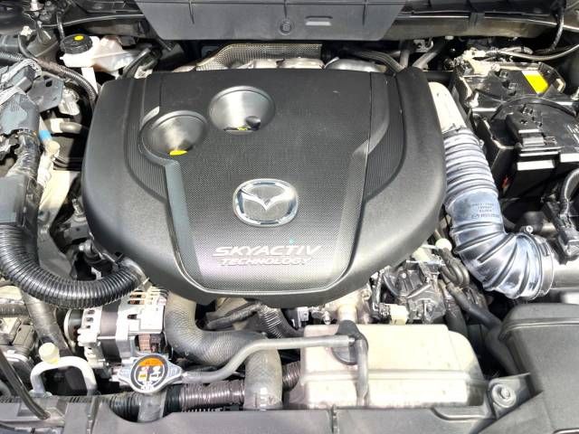 Mazda CX-8 2018-02 14747-18