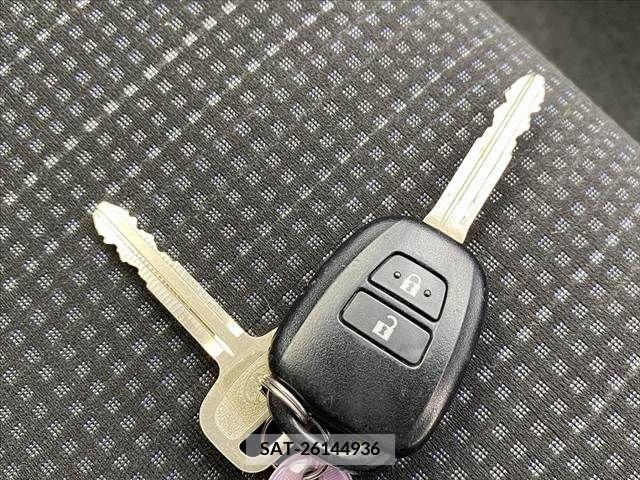 Toyota VITZ 2016-11 288557-6