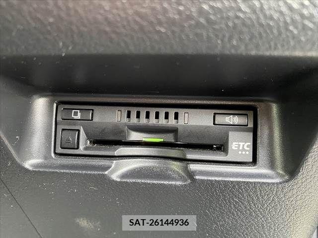Toyota VITZ 2016-11 288557-2