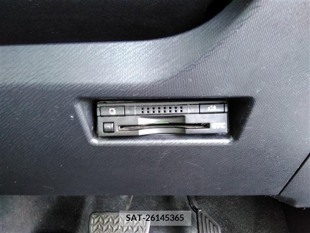 Toyota AQUA 2016-07 260604-17